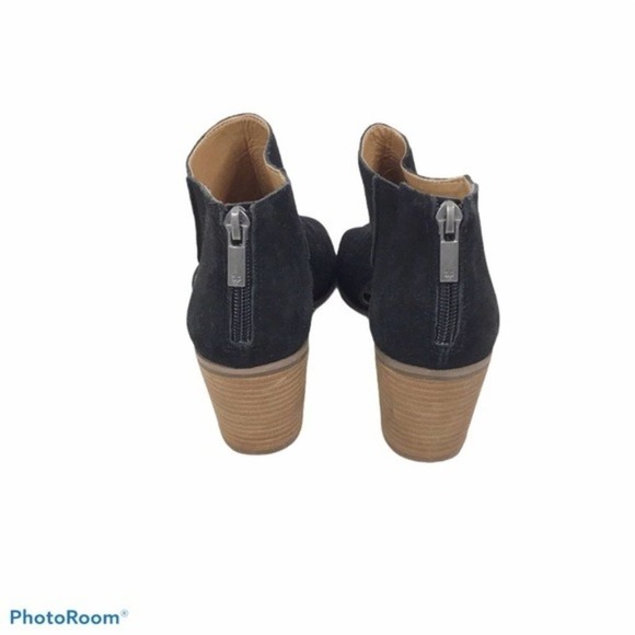 Lucky Brand Keight black suede booties size 6 - Picture 3 of 10